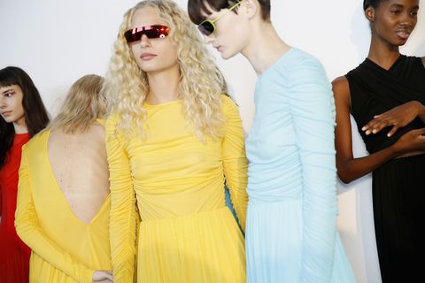 Mannequins dans les coulisses d'Emilio Pucci, Fashion Week de Milan Mannequins dans les coulisses d'Emilio Pucci, Fashion Week de Milan