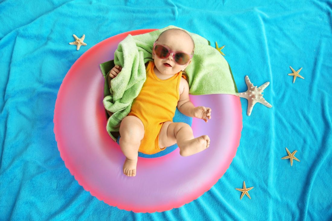 Comment aider bébé à dormir pendant les vagues de chaleur