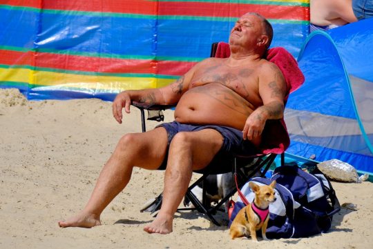 Crédit obligatoire: Photo de Tom Corban / REX (10324225t) Les foules affluent vers la plage de Weymouth alors que la vague de chaleur se poursuit au Royaume-Uni et en Europe. Temps saisonnier, Dorset, Royaume-Uni - 29 juin 2019