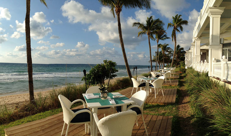 Pelican Grand Beach Resort, Fort Lauderdale © Rachelle Lucas pour VISIT FLORIDA "name =" Pelican Grand Beach Resort, Fort Lauderdale © Rachelle Lucas pour VISIT FLORIDA "/>
 
<figcaption>Pélican Grand Beach Resort, Fort Lauderdale © Rachelle Lucas pour VISIT FLORIDA</figcaption></figure>
<p><strong>Miami</strong>, dans l'état ensoleillé de <strong>Floride</strong>, est très chaud et ensoleillé, avec des températures diurnes atteignant 29 ° C, ne descendant qu’à environ 22 ° C la nuit et des températures de mer tièdes à 28 ° C.</p>
<p>Il ya environ huit heures de soleil par jour, bien que la chaleur et l’humidité soient élevées, et les rayons UV très élevés, ce qui prouve que le climat est toujours agréable. Il y a également un risque de pluie, car les conditions peuvent toujours être affectées par les tempêtes tropicales, même si le risque est faible.</p>
<p>En route vers les parcs à thème de <strong>Orlando</strong>Les conditions sont similaires, mais un peu plus fraîches avec sept heures de soleil et des températures pouvant atteindre 28 ° C.</p>
<p>Il y a une chaleur et une humidité modérées et des UV toujours élevés. Il fait donc très chaud, mais pas aussi collant que la côte. Ici aussi, il y a le même risque de pluie et le risque d'être affecté par une tempête tropicale – encore une fois, rien à craindre, mais mieux vaut surveiller les prévisions à ce moment-là.</p>
<figure><img decoding=