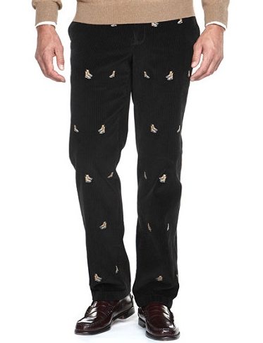 pantalon brodé "width =" 350 "height =" 455 "srcset =" https://ecobrumi.fr/wp-content/uploads/2020/01/1579511505_574_20-choses-que-les-hommes-ne-devraient-JAMAIS-porter.jpg 373w, https: // www. realmenrealstyle.com/wp-content/uploads/2016/12/embroidered-pants-231x300.jpg 231w, https://www.realmenrealstyle.com/wp-content/uploads/2016/12/embroidered-pants-192x250.jpg 192w "tailles =" (largeur max: 350px) 100vw, 350px "/> Pantalon brodé avec logo n ° 3</h3>
<p>Malgré les meilleures intentions des meilleurs créateurs, les pantalons brodés sont mieux laissés aux femmes italiennes sophistiquées qui ont l'attitude pour correspondre à leurs pantalons fantaisie. Voir l&rsquo;article : <a href='https://ecobrumi.fr/?p=1520'><strong>Gardez les hot dogs pour le match de football; ne pas laisser les chiens dans les voitures par temps chaud, disent les autorités – Orange County Register</strong></a>.</p>
<p>Évitez de porter des pantalons recouverts de formes preppy, de logos de créateurs, de petites baleines (ou homards), de drapeaux et de motifs.</p>
</p>
<h3>Débardeurs latéraux n ° 4</h3>
<p>Ce n'est pas ainsi que vous montrez le corps pour lequel vous travaillez si dur au gymnase.</p>
<p>C'est <strong>pas votre plus grand projet de bricolage. </strong></p>
<p>Si vous avez une bonne construction, les gens sont tenus de le remarquer. Montrer vos seins latéraux ne va pas exciter le sexe opposé – vous pouvez aussi aller torse nu si c'est votre intention. Il est préférable de <strong>laissez les choses à l'imagination,</strong> en tous cas.</p>
</p>
<h3># 5 Chaussures à bout pointu</h3>
<p>Malgré les protestations contre les chaussures aux formes étranges, les hommes continuent de les porter. Chaussures à bout pointu <strong>donne aux petits pieds un aspect gigantesque et clownesque. </strong></p>
<p>Il est temps de retirer cette tendance du passé et de passer à une chaussure à bout ciselé plus naturelle.</p>
<p><img decoding=